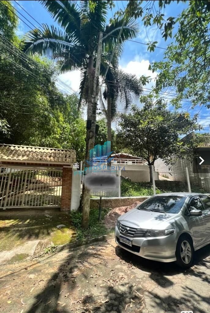 Casa à venda com 3 quartos, 174m² - Foto 2