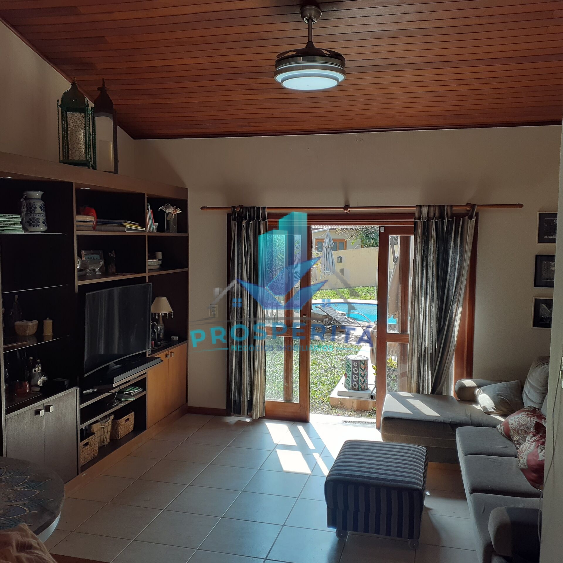 Casa de Condomínio à venda com 3 quartos, 232m² - Foto 35