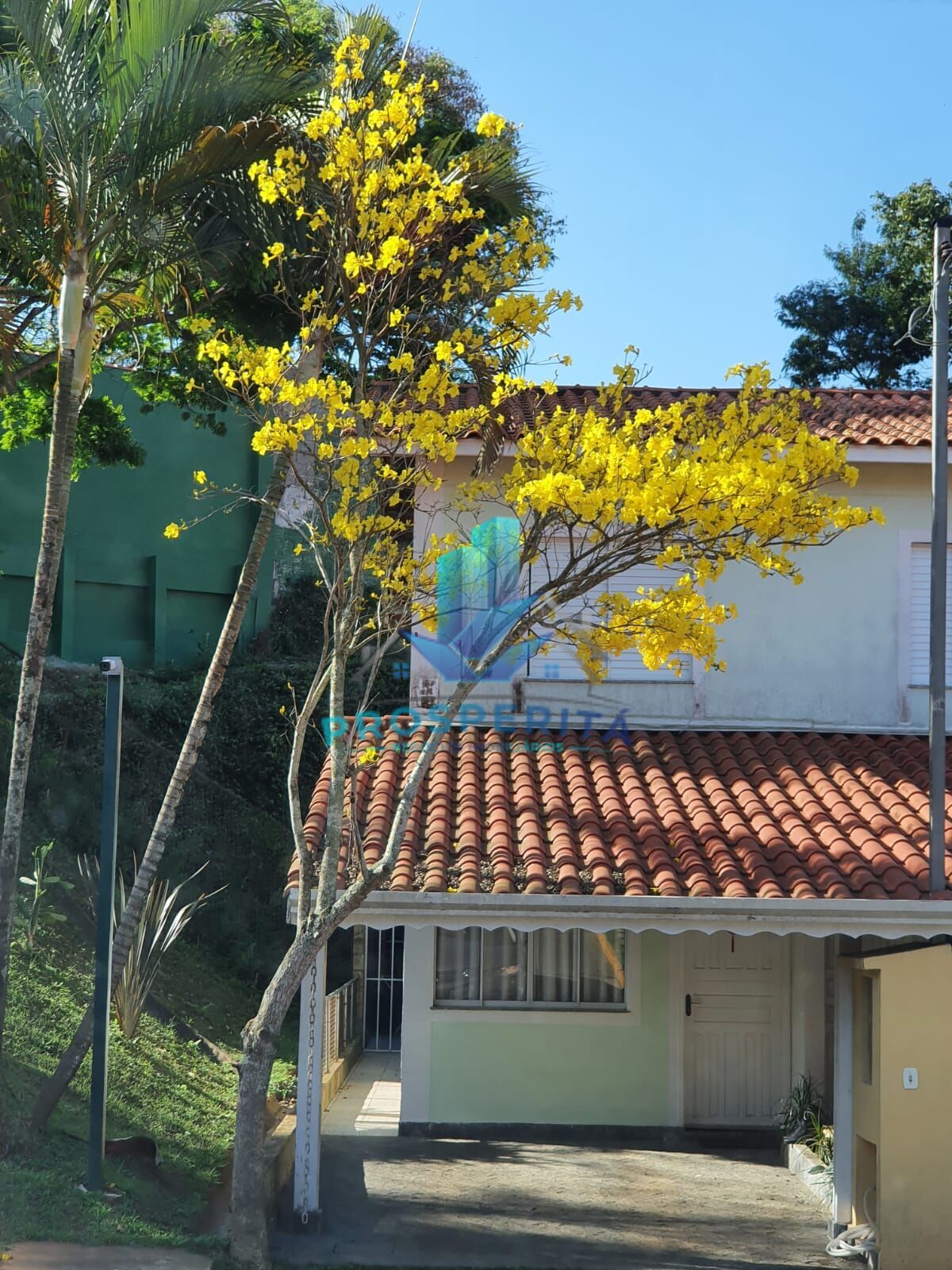 Casa de Condomínio à venda com 2 quartos, 70m² - Foto 1