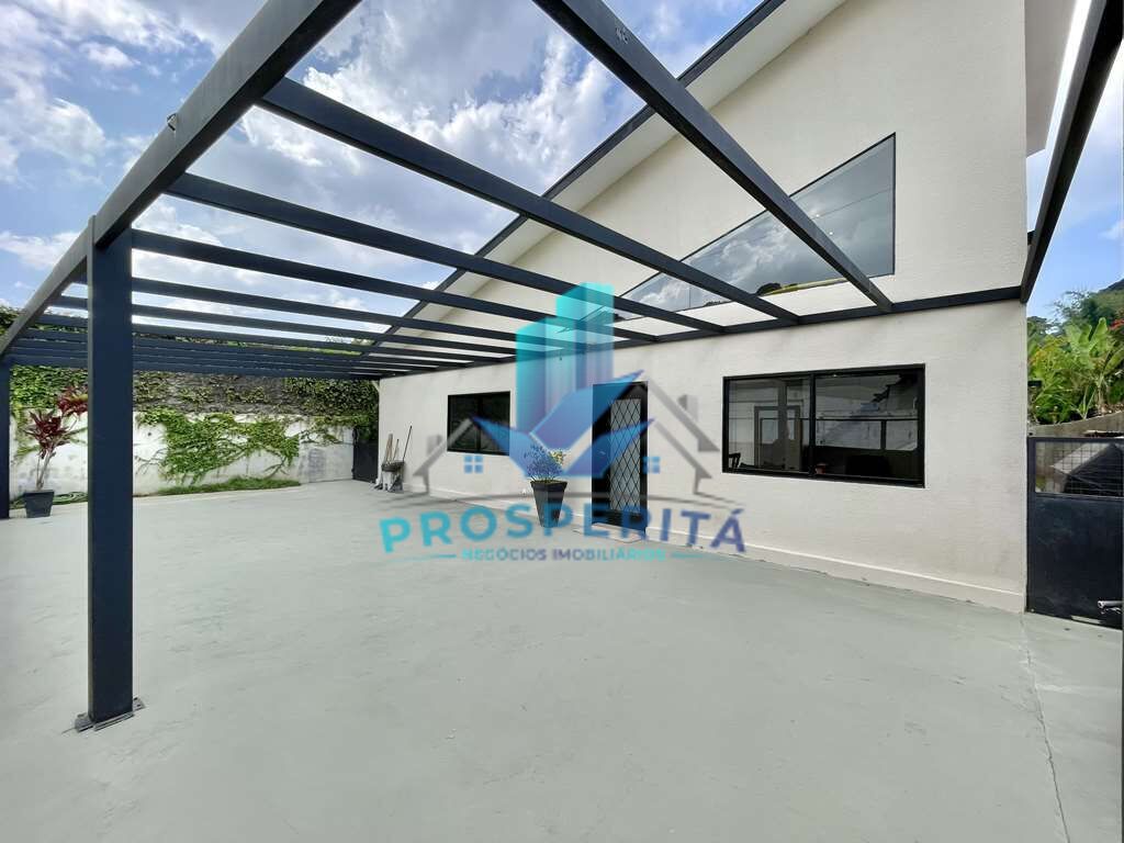 Casa à venda com 3 quartos, 277m² - Foto 18