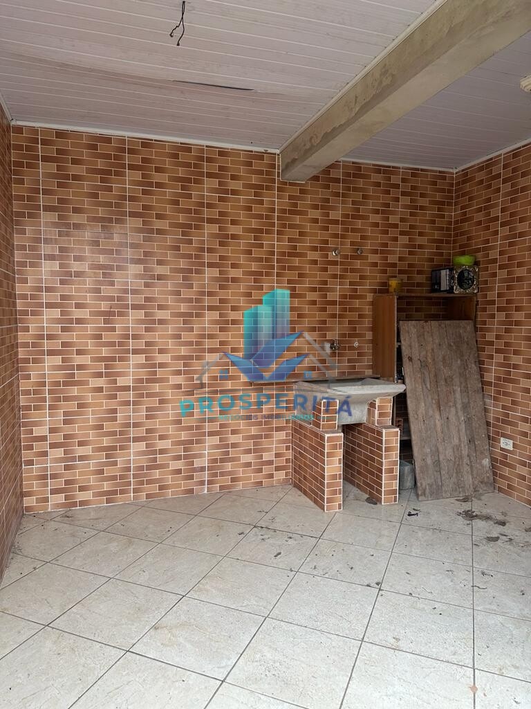 Casa à venda com 2 quartos, 90m² - Foto 13