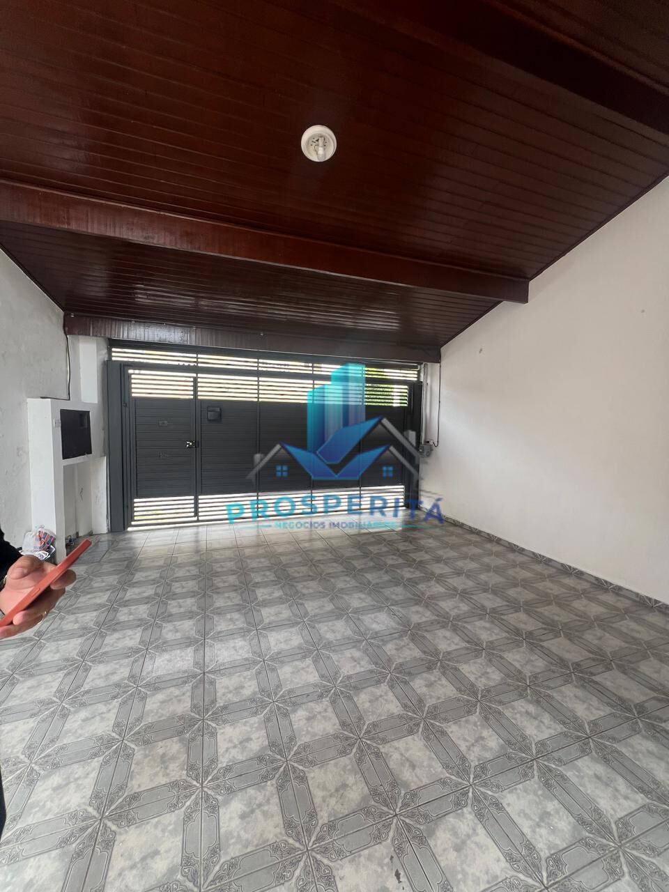 Casa à venda com 2 quartos, 195m² - Foto 2