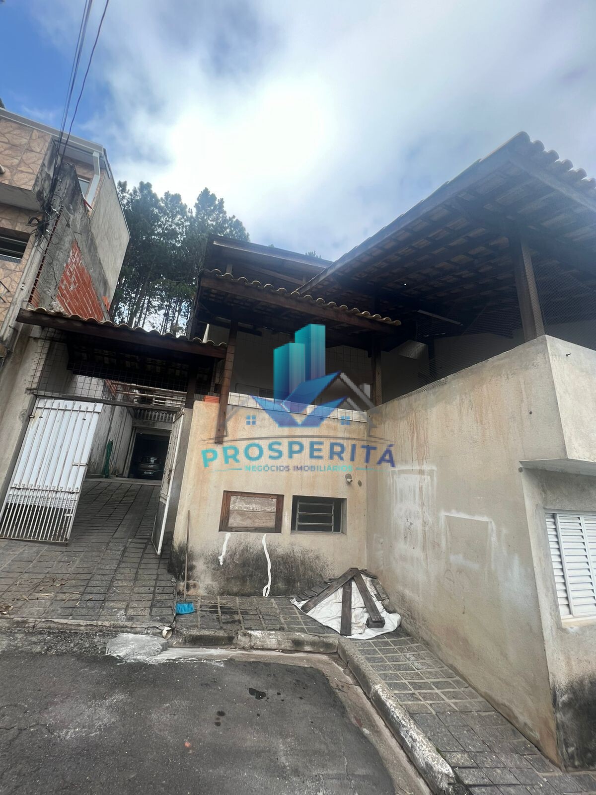 Sobrado à venda com 3 quartos, 216m² - Foto 2