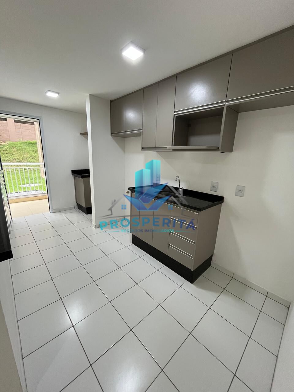 Apartamento para alugar com 2 quartos, 68m² - Foto 12