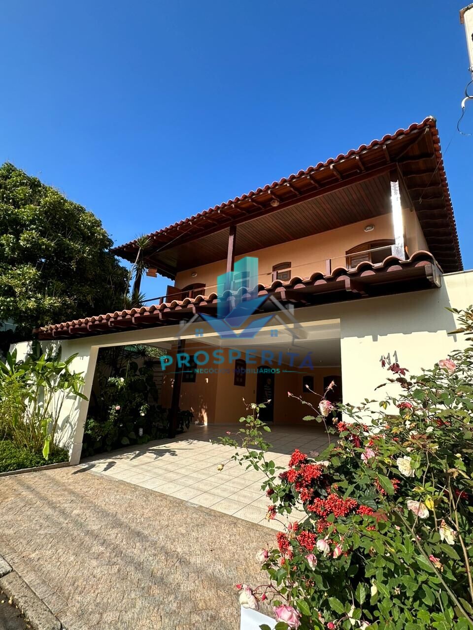 Casa de Condomínio à venda com 3 quartos, 307m² - Foto 1