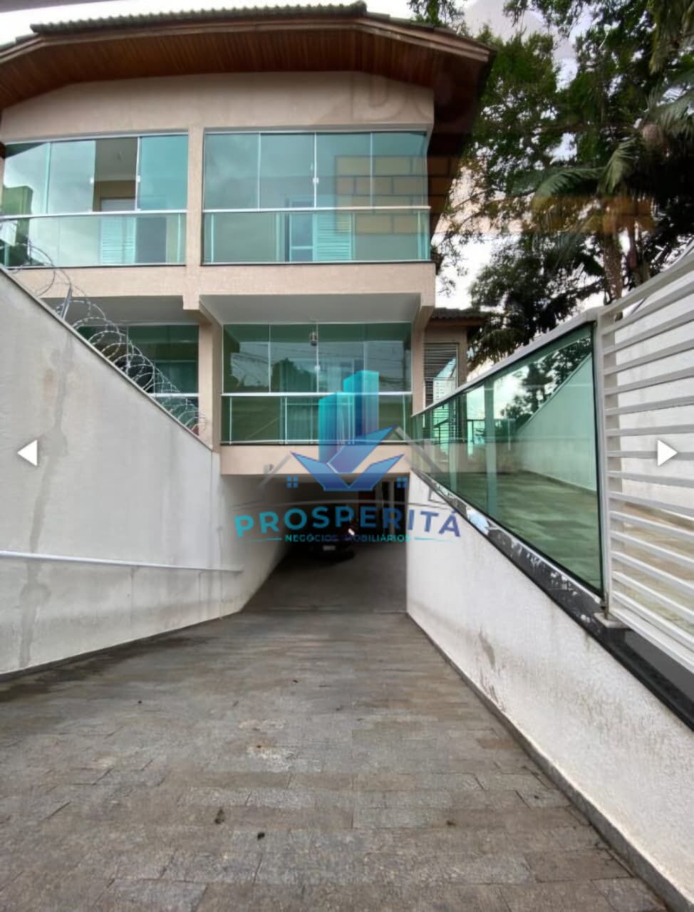 Casa, 3 quartos, 235 m² - Foto 1