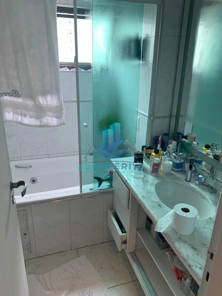 Apartamento à venda com 3 quartos, 188m² - Foto 4