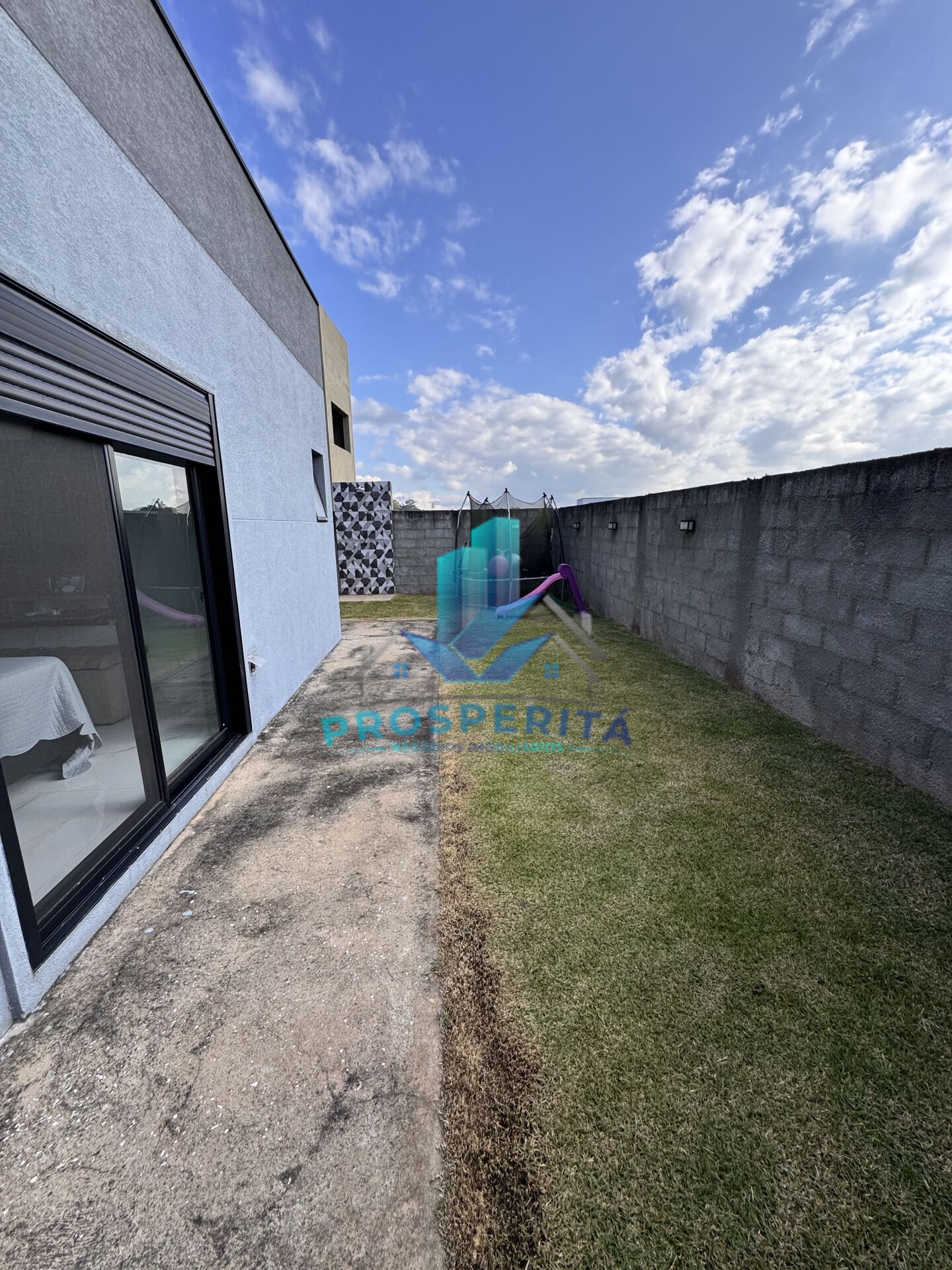 Casa à venda com 3 quartos, 227m² - Foto 15