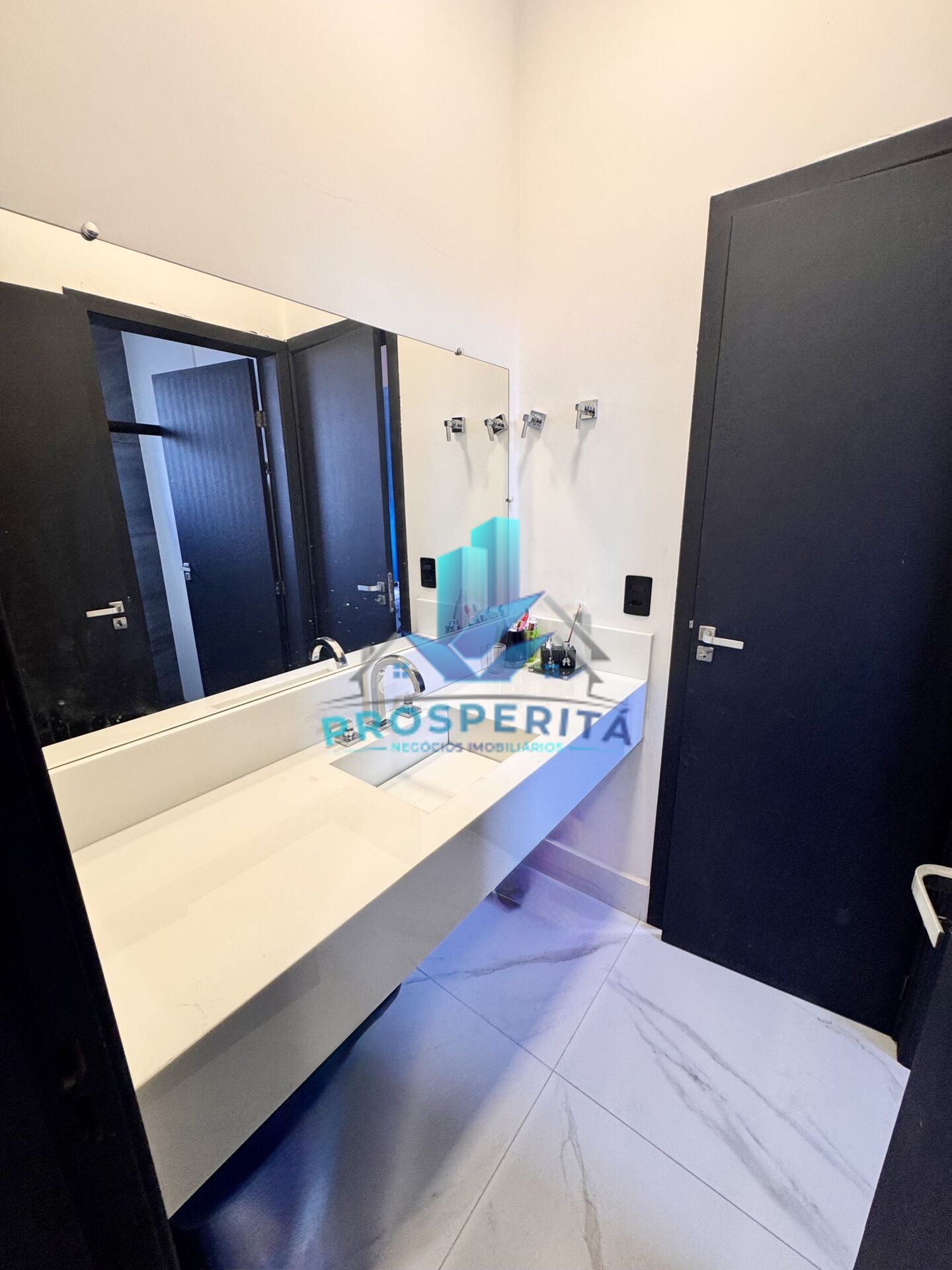 Casa à venda com 3 quartos, 227m² - Foto 28