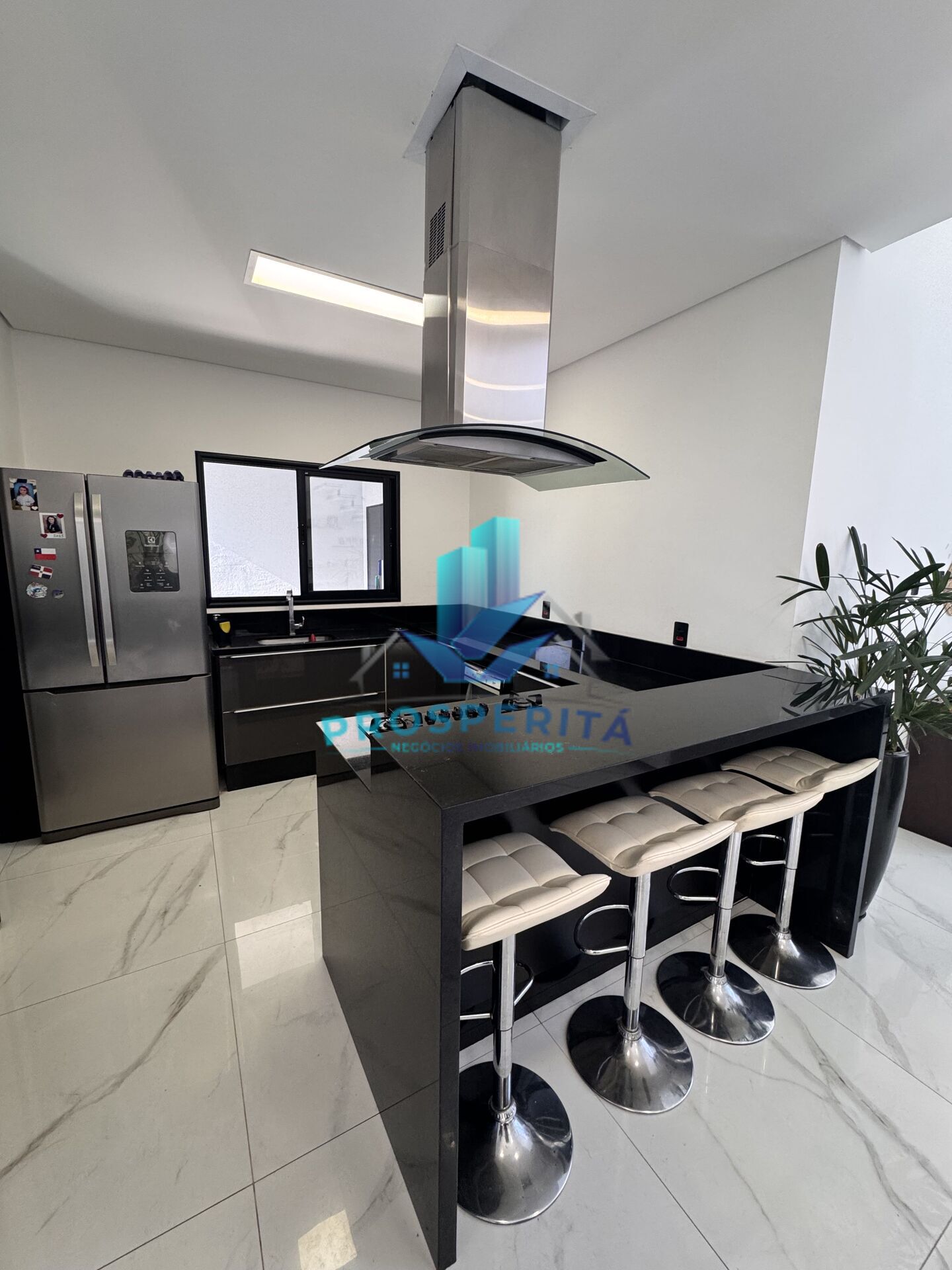 Casa à venda com 3 quartos, 227m² - Foto 18