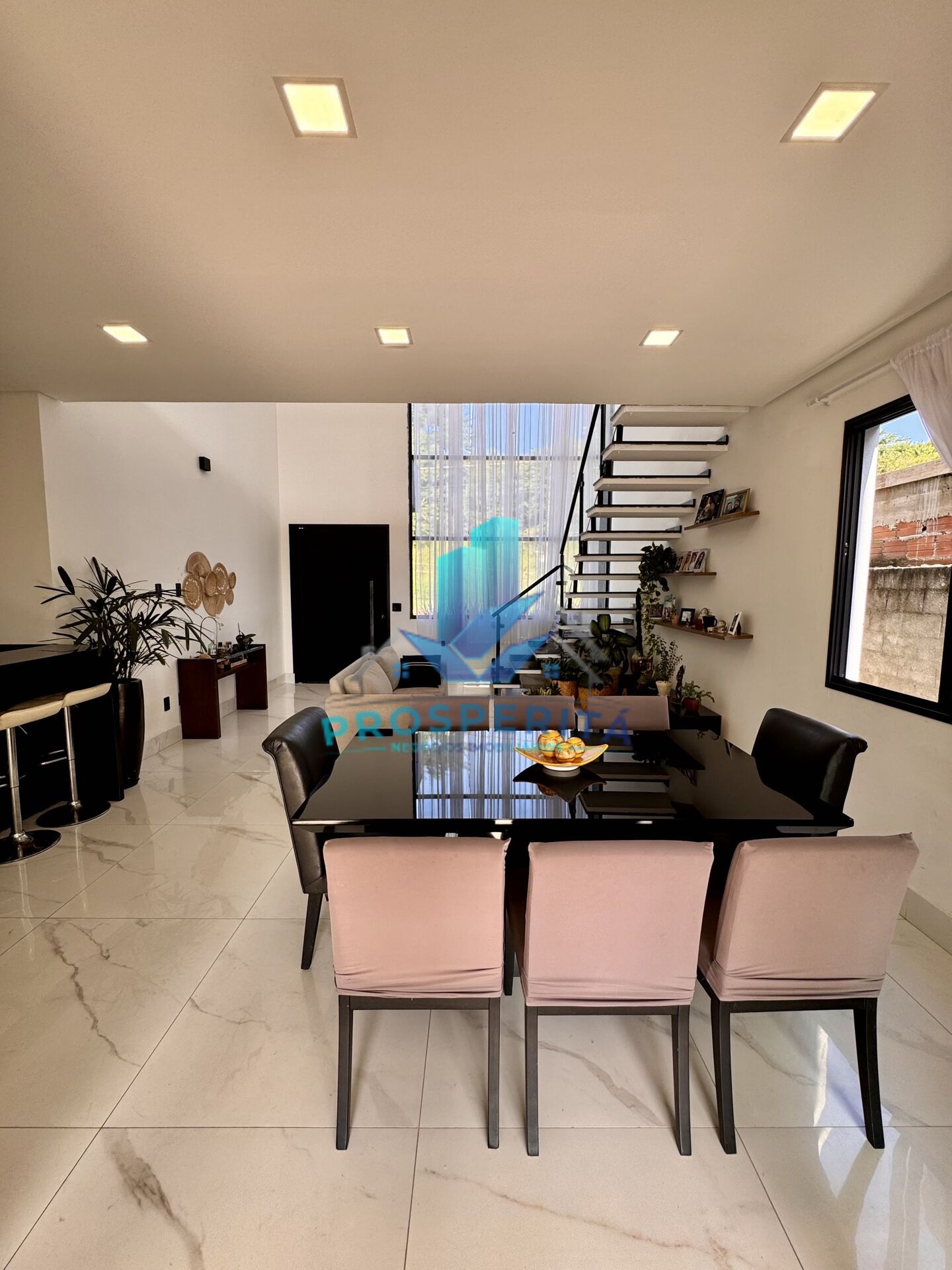 Casa à venda com 3 quartos, 227m² - Foto 8