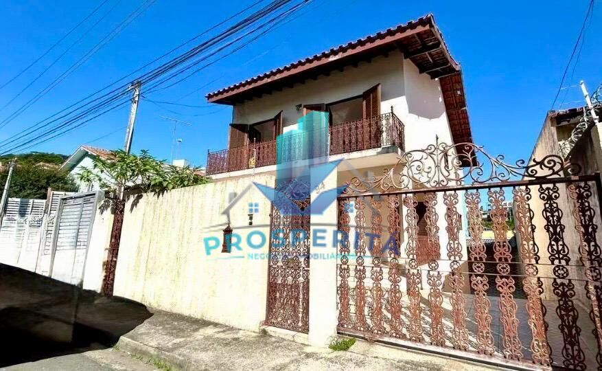 Casa para alugar com 3 quartos, 235m² - Foto 1