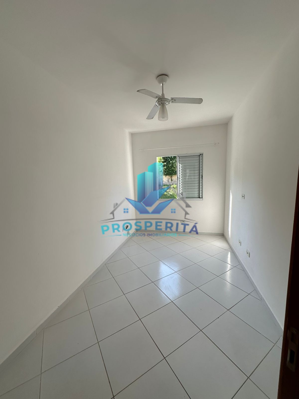 Casa para alugar com 2 quartos, 48m² - Foto 17