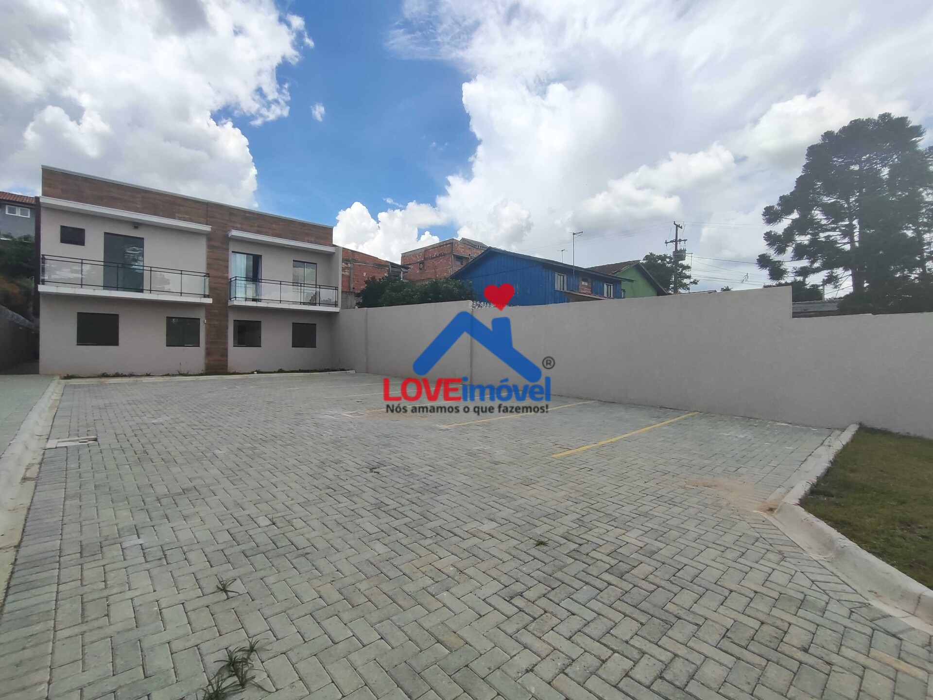 Apartamento à venda com 3 quartos, 80m² - Foto 1