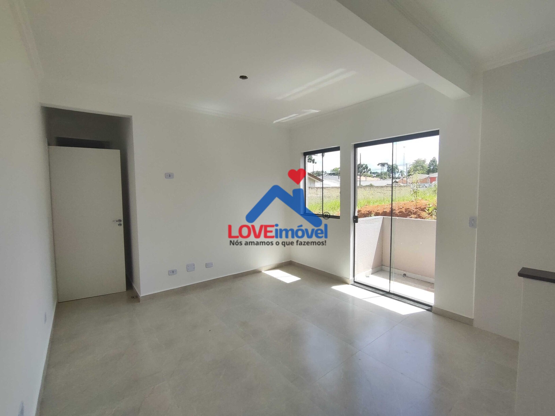 Apartamento à venda com 3 quartos, 80m² - Foto 2