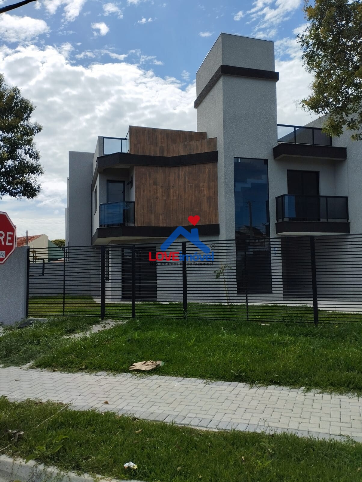 Sobrado à venda com 3 quartos, 114m² - Foto 1