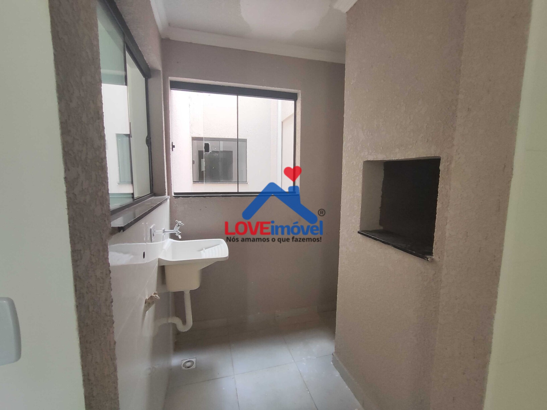 Apartamento à venda com 2 quartos, 63m² - Foto 3