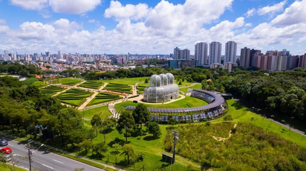 Perguntas frequentes sobre imóveis à venda em Curitiba, juntamente com suas respostas: