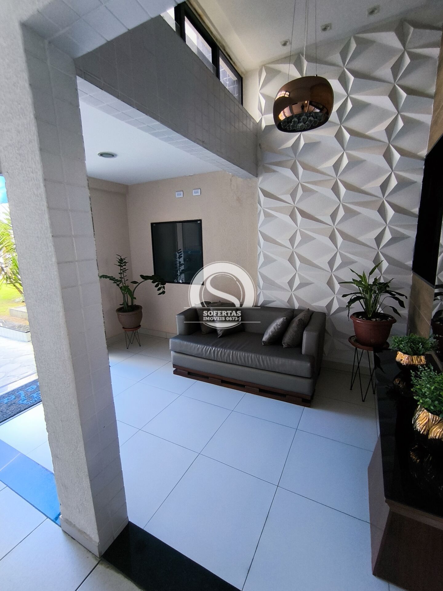 Apartamento à venda com 2 quartos, 64m² - Foto 2