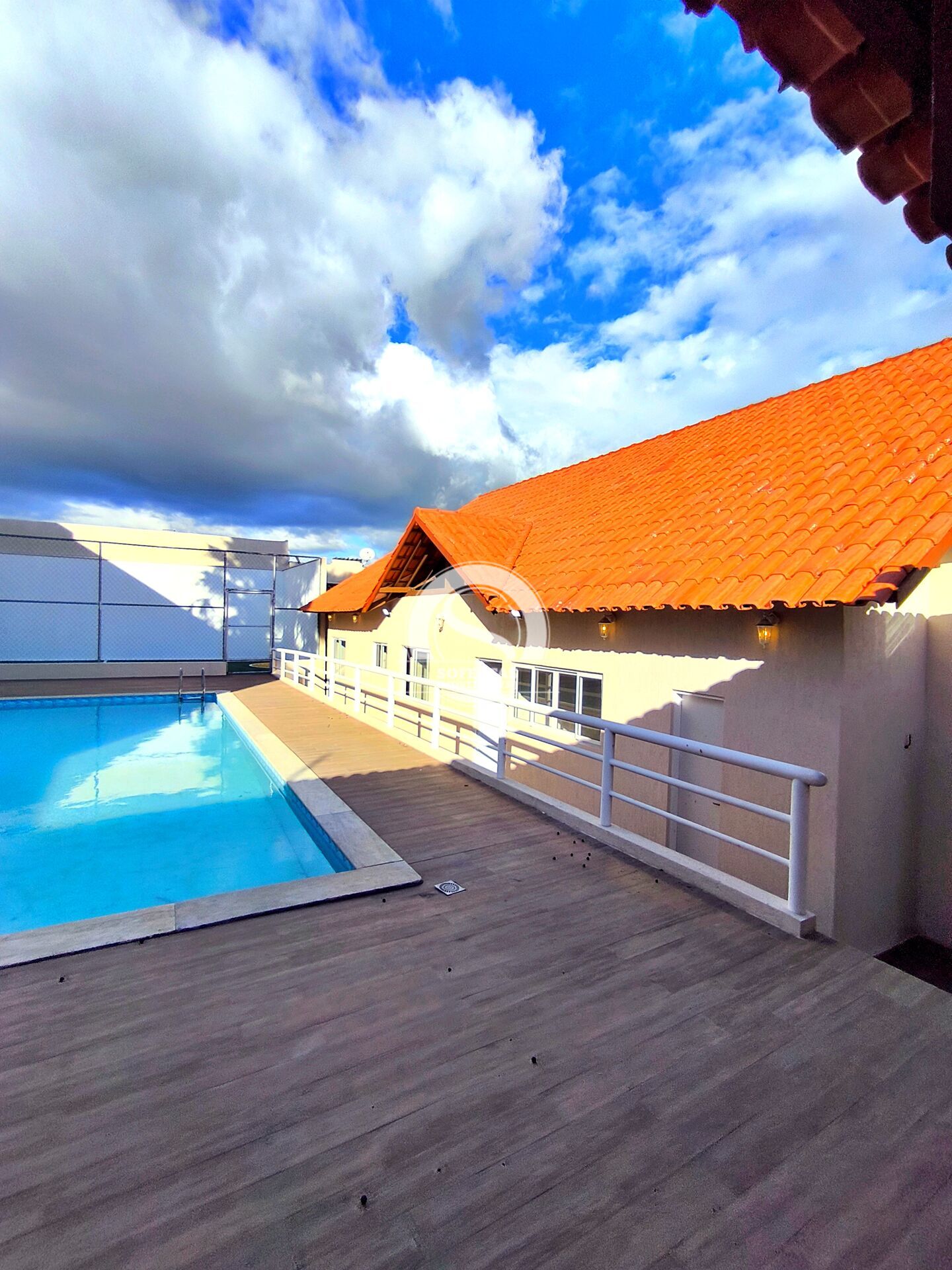 Casa à venda com 4 quartos, 300m² - Foto 4