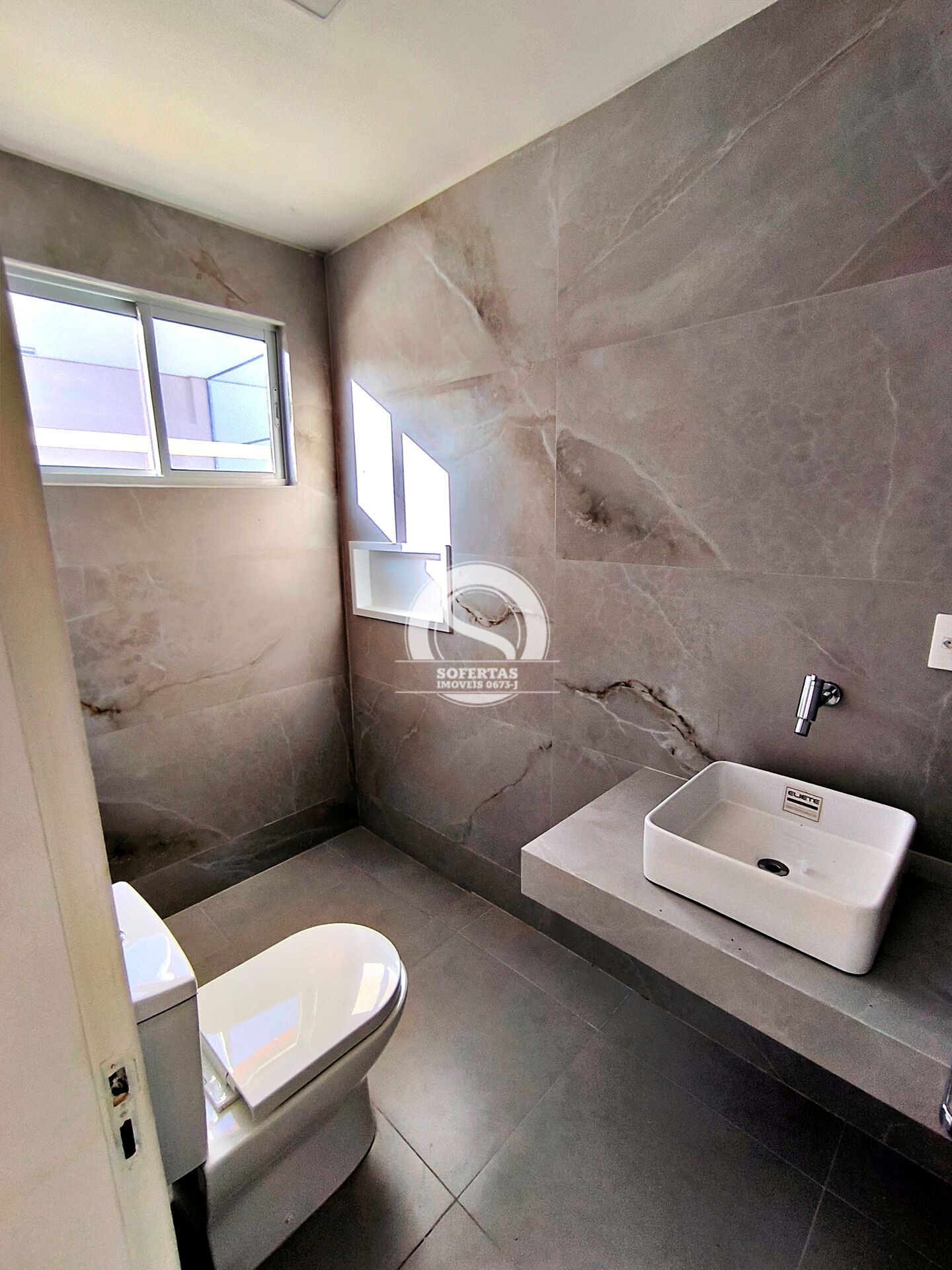 Casa à venda com 4 quartos, 300m² - Foto 17