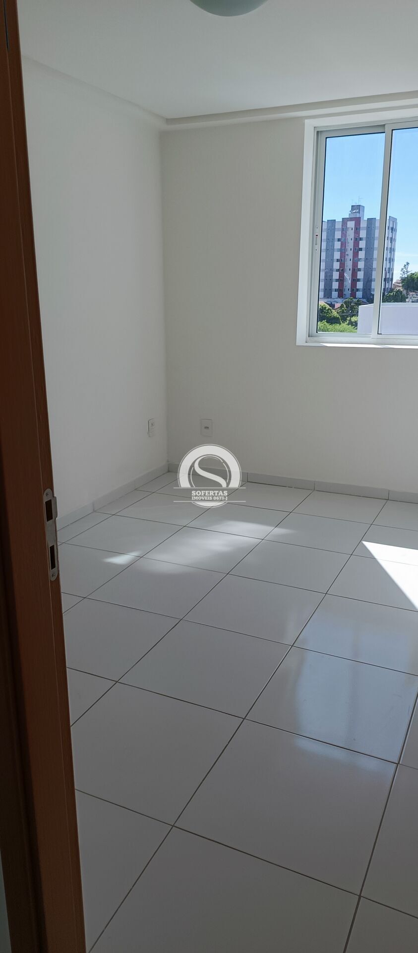 Apartamento à venda com 3 quartos, 97m² - Foto 3