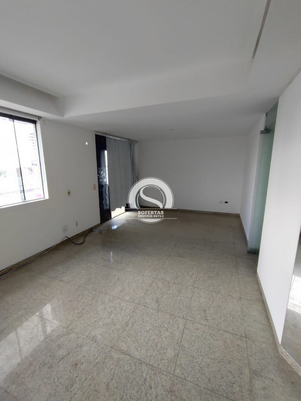 Apartamento à venda com 3 quartos, 220m² - Foto 4