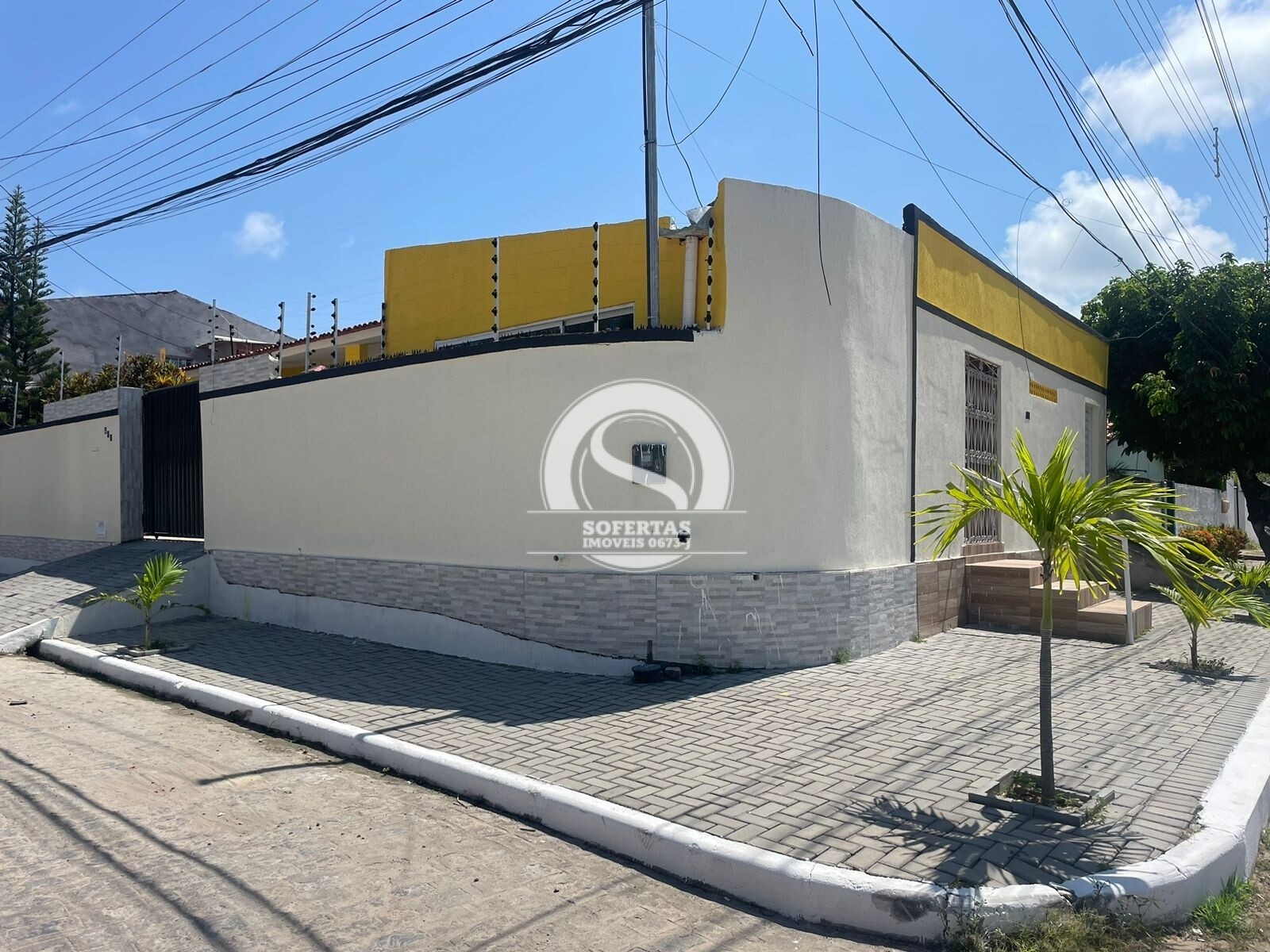 Casa à venda com 5 quartos, 200m² - Foto 4