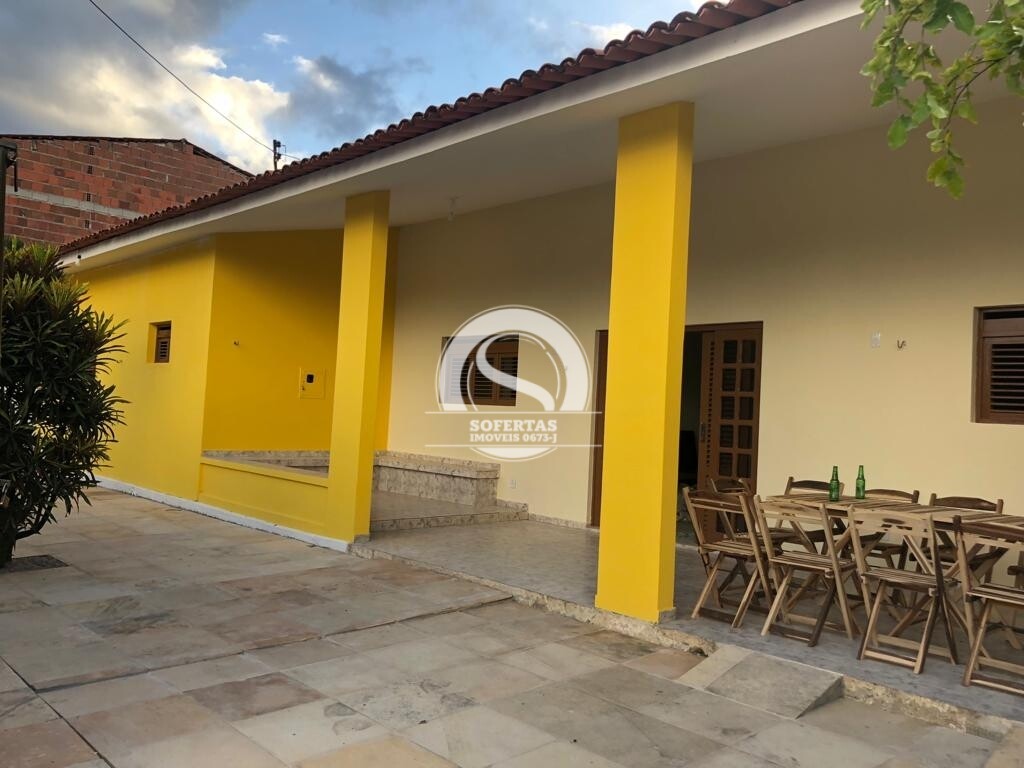 Casa à venda com 5 quartos, 200m² - Foto 24