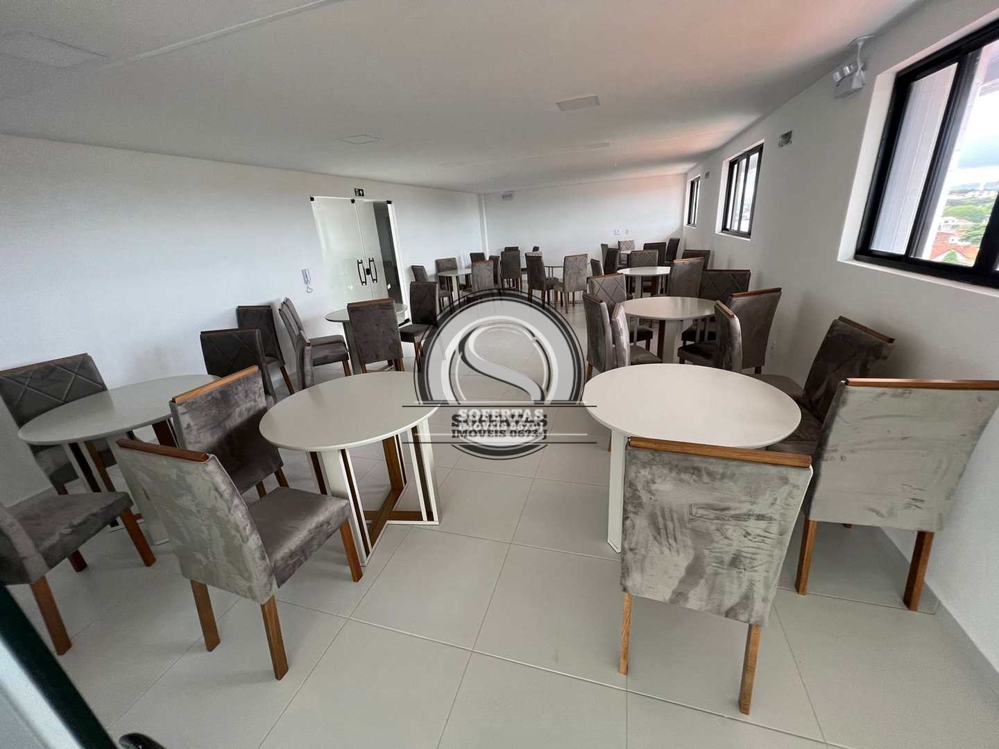 Apartamento à venda com 2 quartos, 60m² - Foto 17