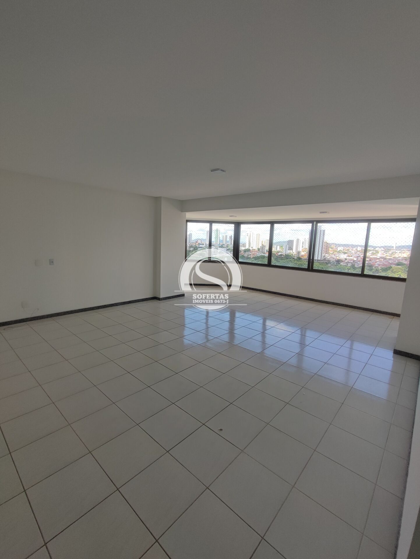Apartamento à venda com 4 quartos, 240m² - Foto 9