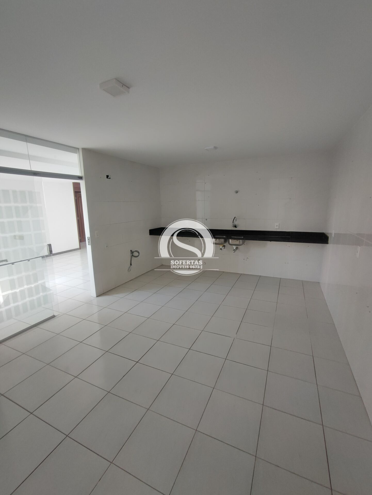 Apartamento à venda com 4 quartos, 240m² - Foto 17