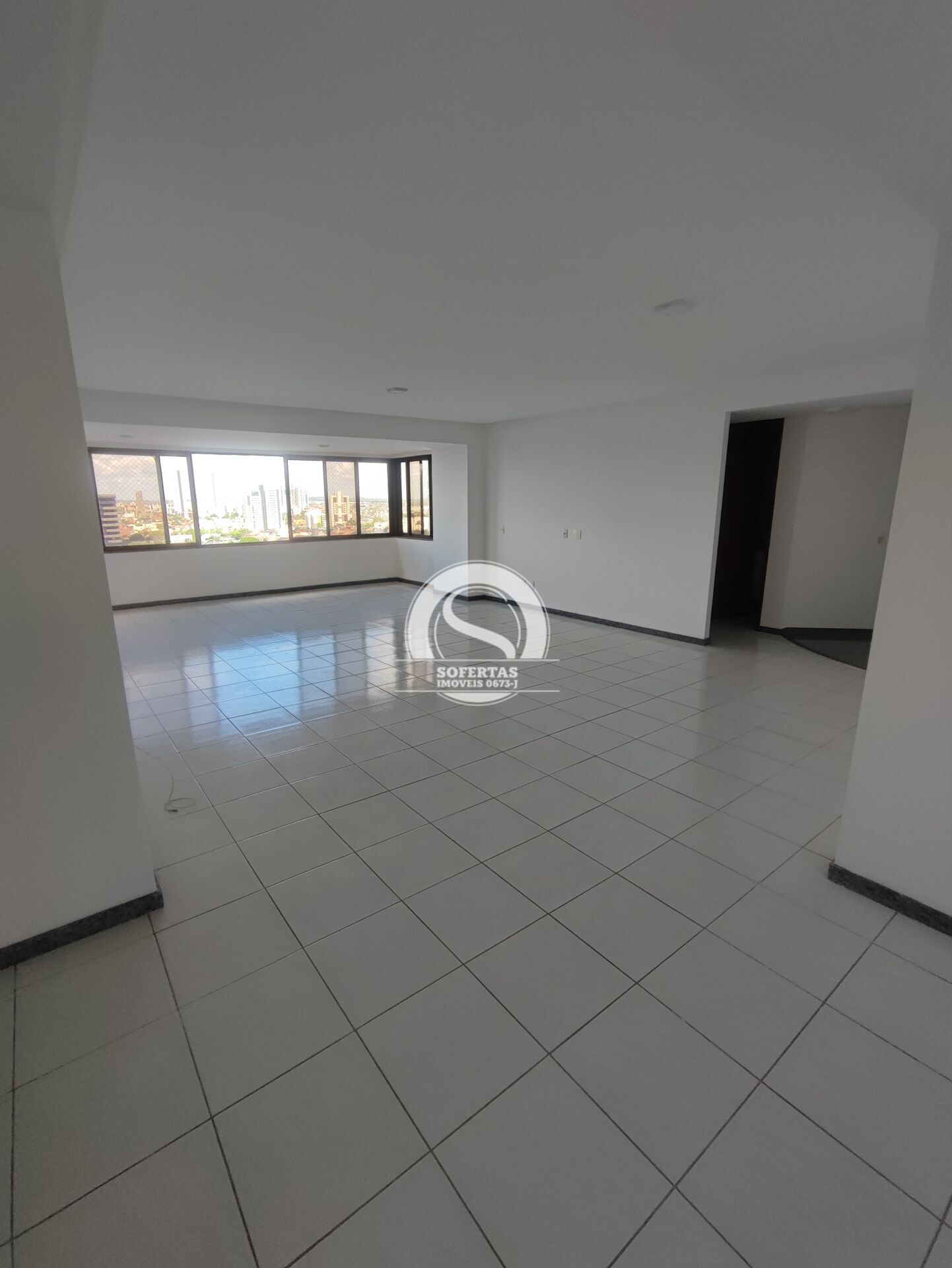 Apartamento à venda com 4 quartos, 240m² - Foto 5