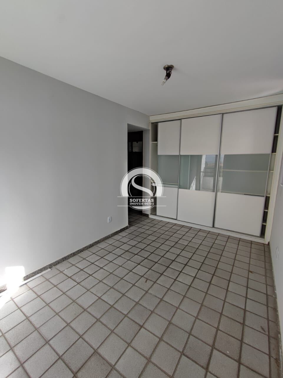 Apartamento à venda com 3 quartos, 156m² - Foto 8