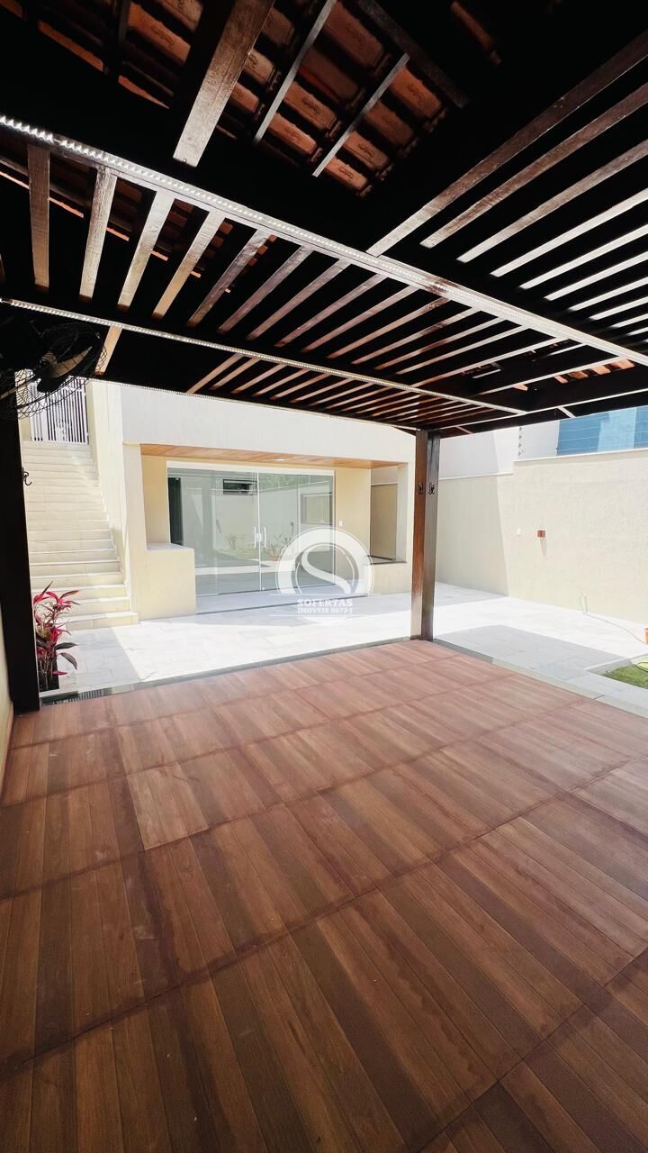 Casa à venda com 5 quartos, 240m² - Foto 35