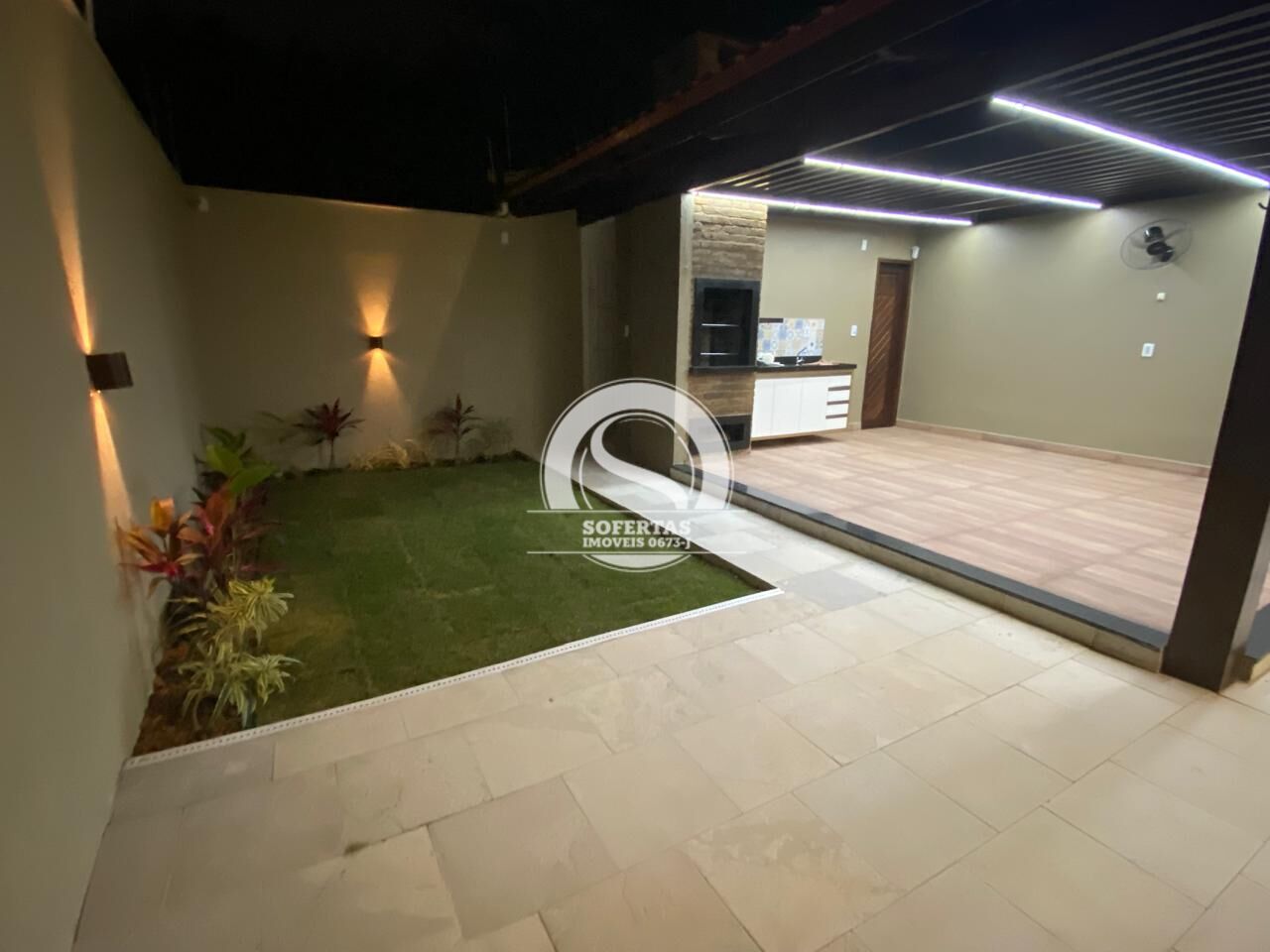 Casa à venda com 5 quartos, 240m² - Foto 18