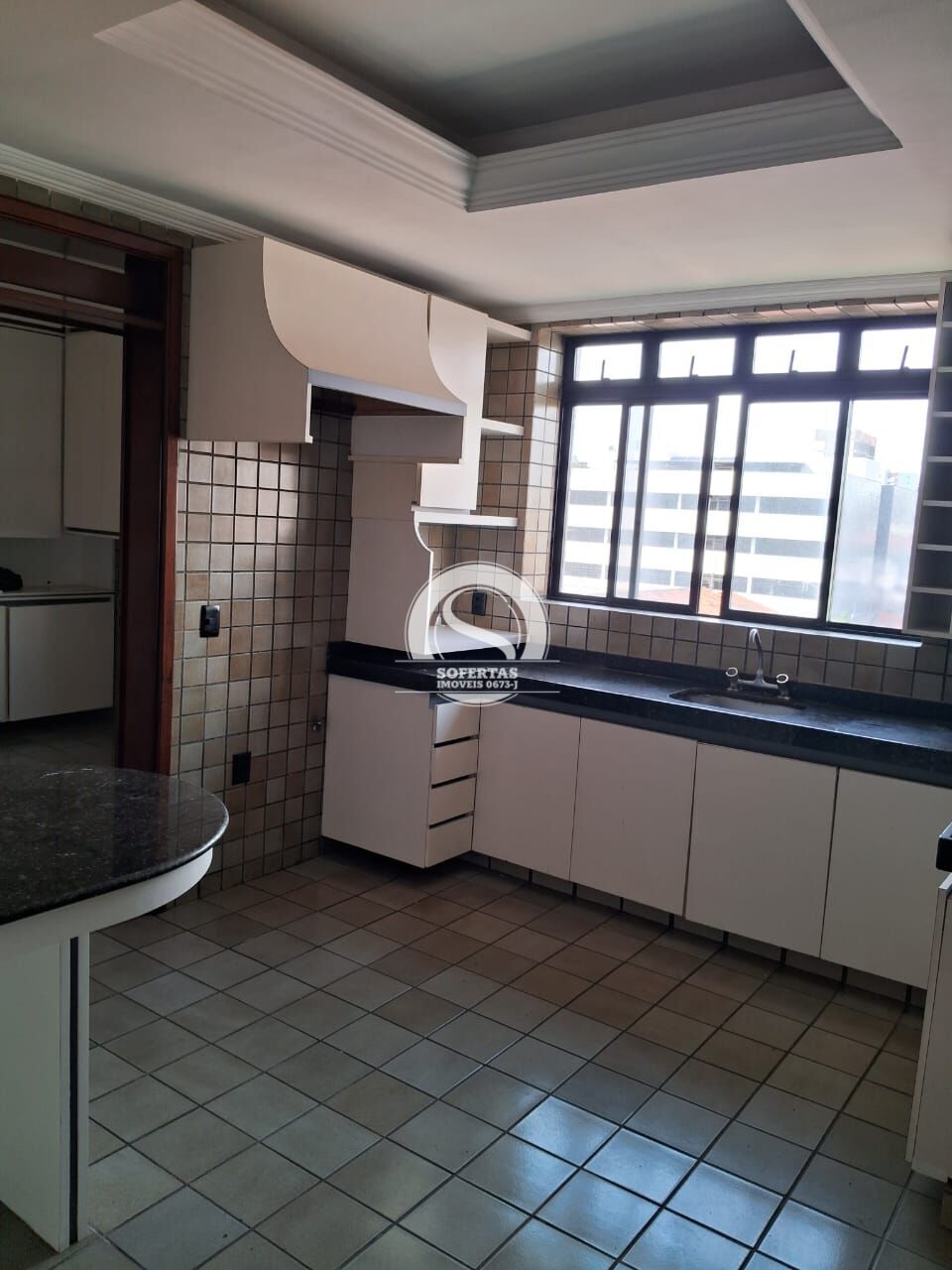 Apartamento para alugar com 3 quartos, 236m² - Foto 8