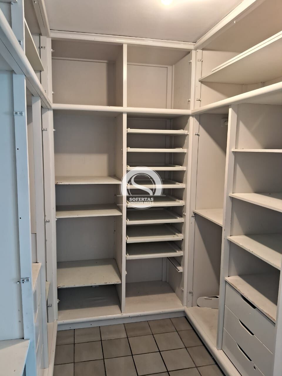 Apartamento para alugar com 3 quartos, 236m² - Foto 6