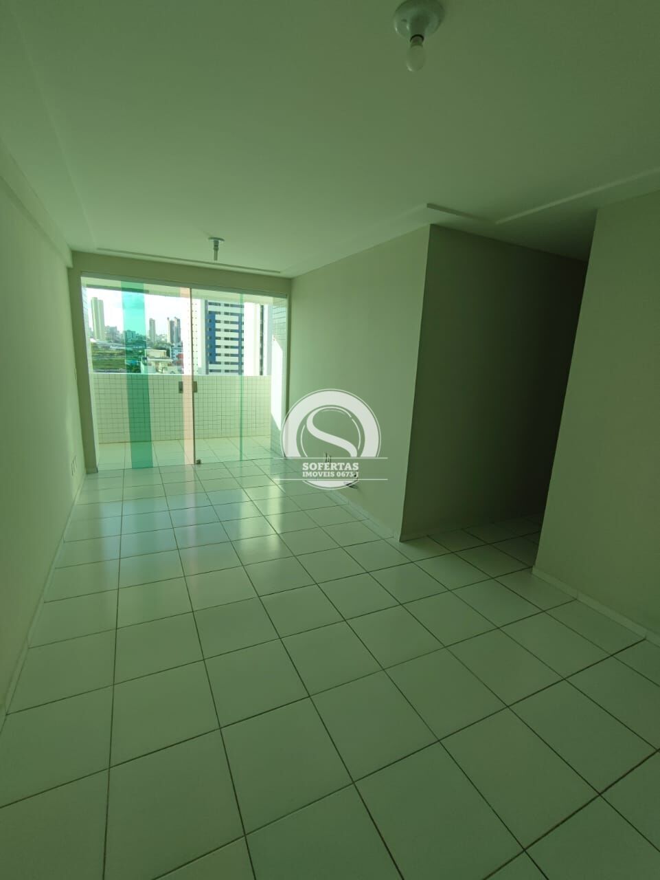 Apartamento à venda com 2 quartos, 74m² - Foto 3