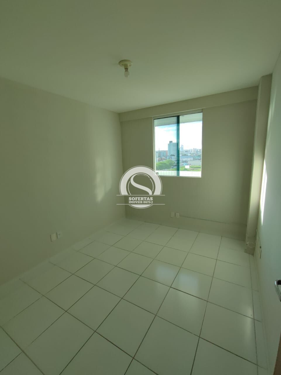 Apartamento à venda com 2 quartos, 74m² - Foto 2
