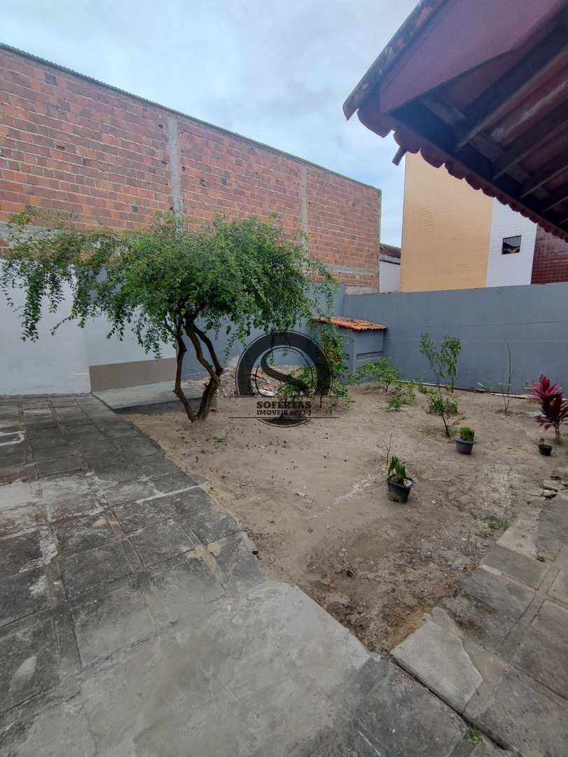 Casa à venda com 4 quartos, 199m² - Foto 3