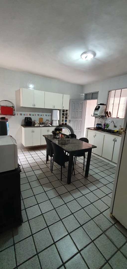 Casa à venda com 4 quartos, 199m² - Foto 15