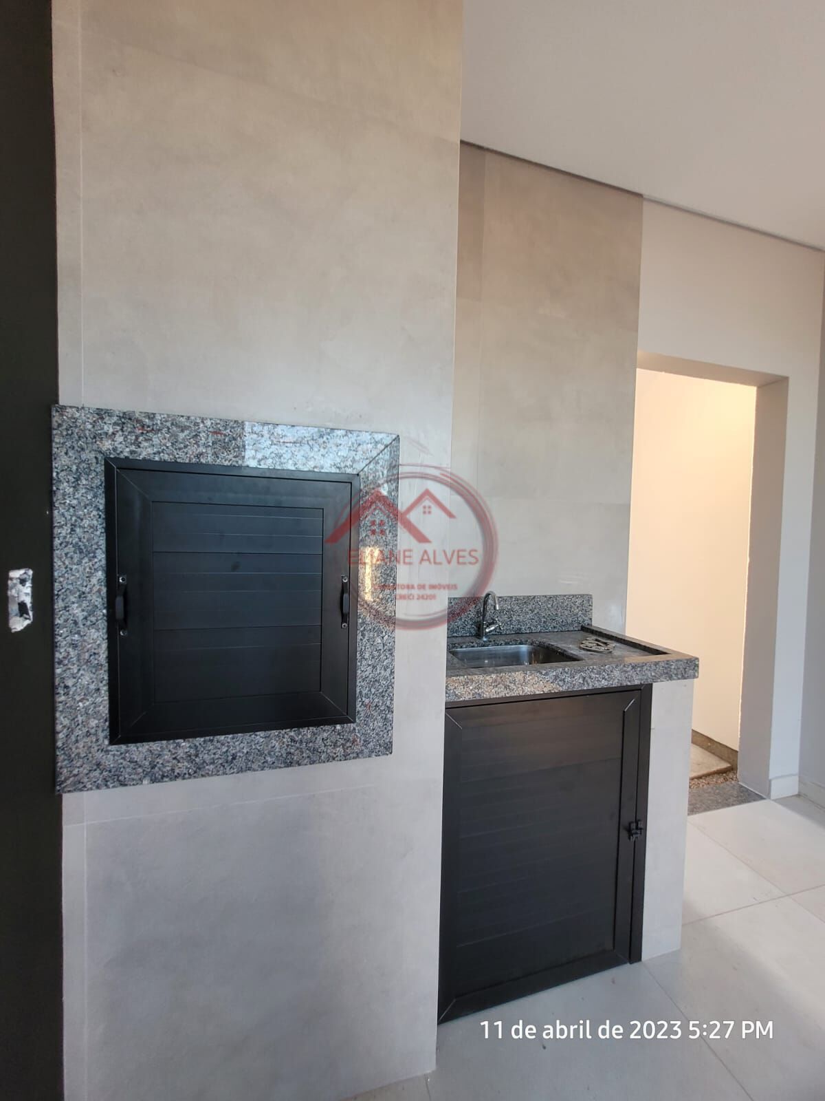 Casa à venda com 3 quartos, 97m² - Foto 4