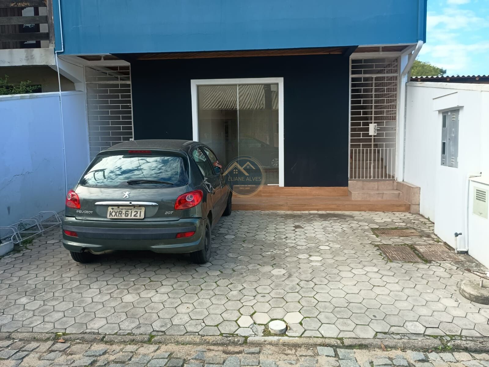 Sala comercial para locação no Centro de Tijucas!
