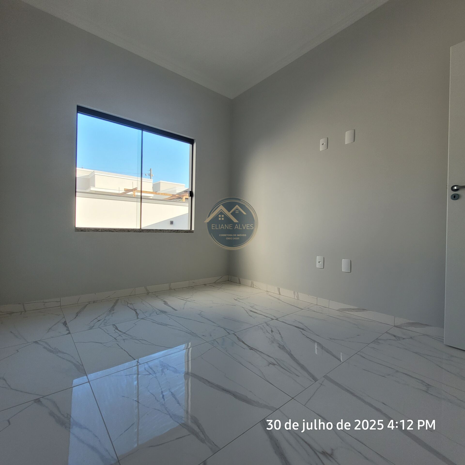 Casa à venda com 3 quartos, 92m² - Foto 13