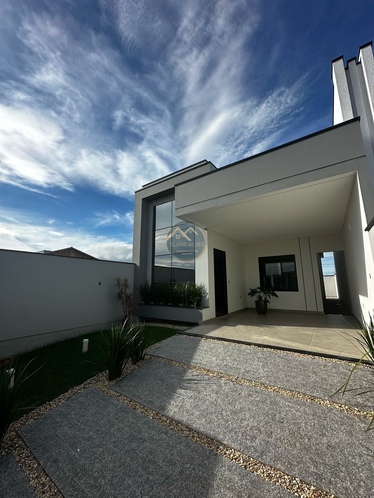 Casa à venda com 2 quartos, 91m² - Foto 1