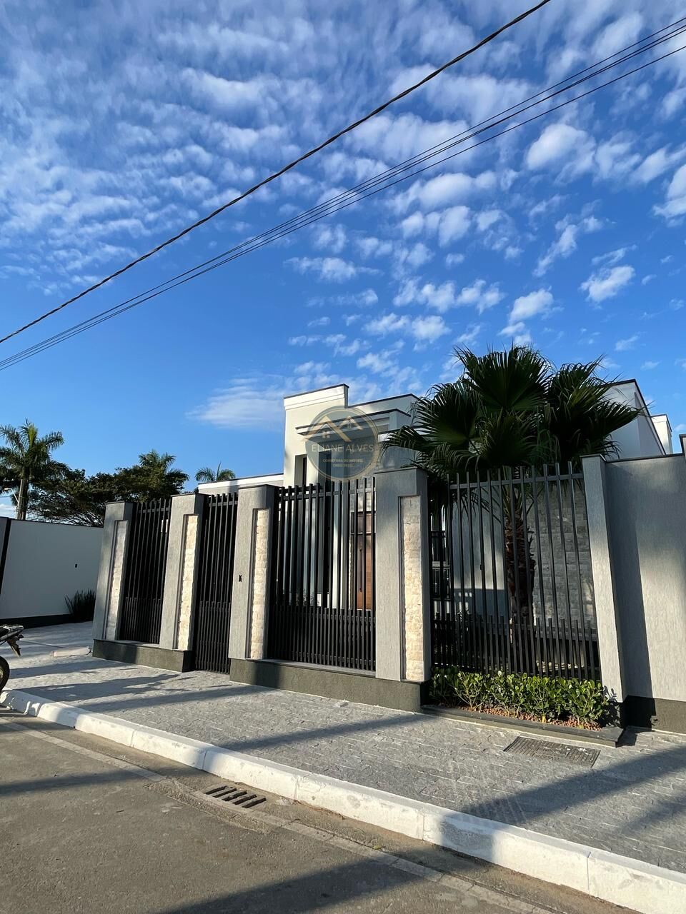Casa à venda com 3 quartos, 155m² - Foto 4