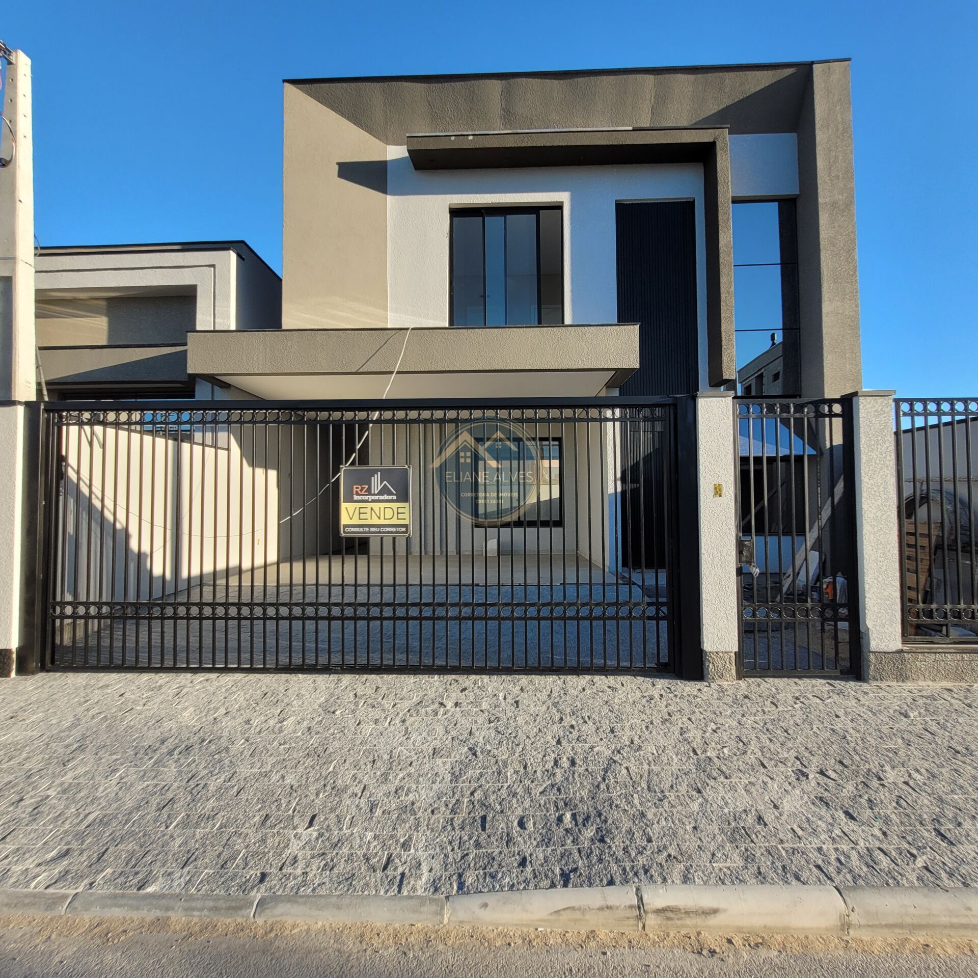 Sobrado à venda com 3 quartos, 170m² - Foto 1