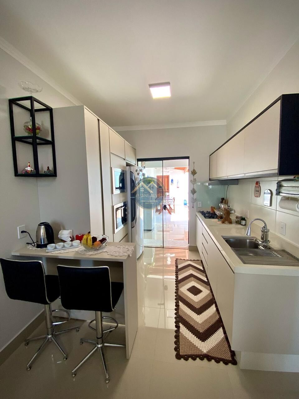 Casa à venda com 2 quartos, 79m² - Foto 8