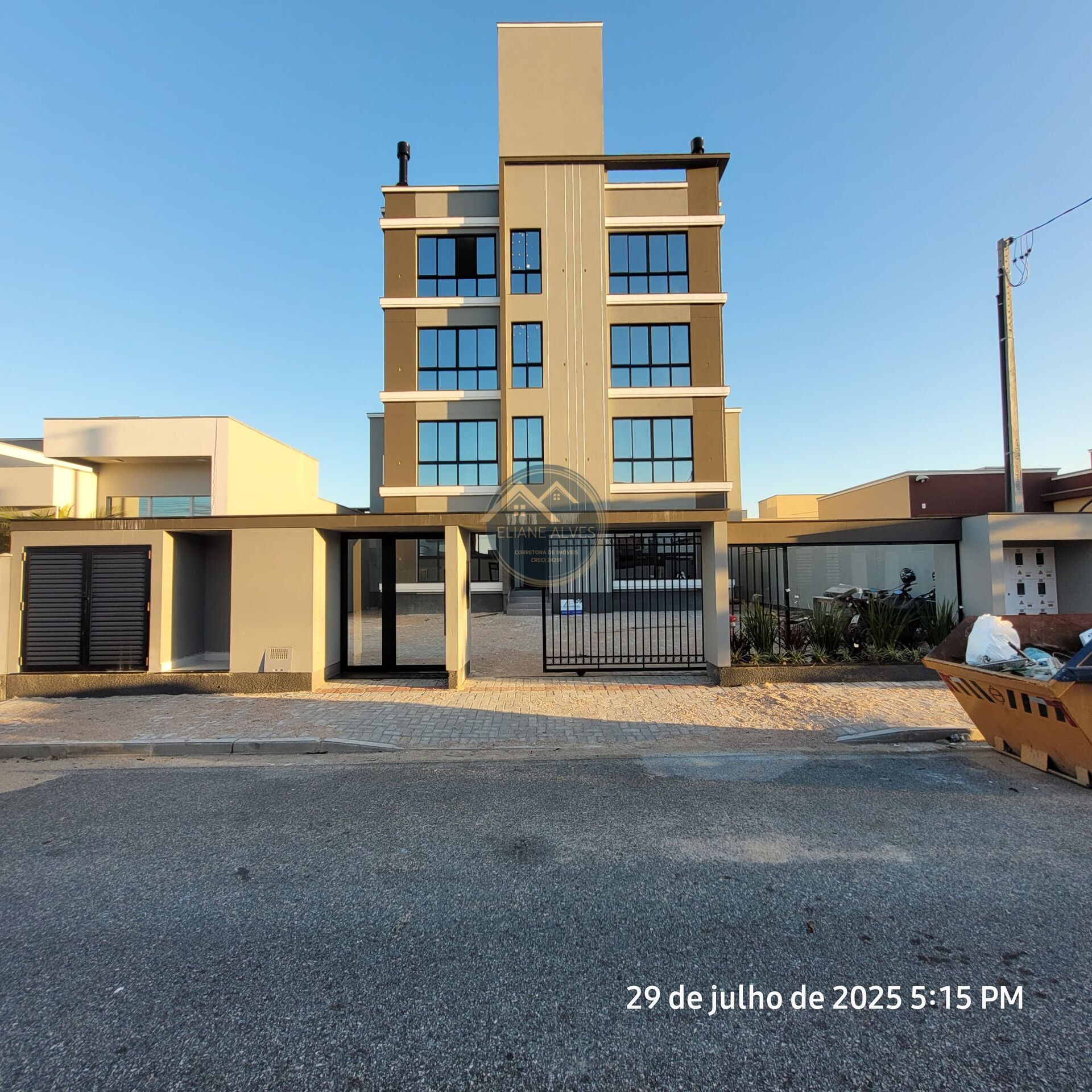 Apartamento à venda com 2 quartos, 56m² - Foto 1